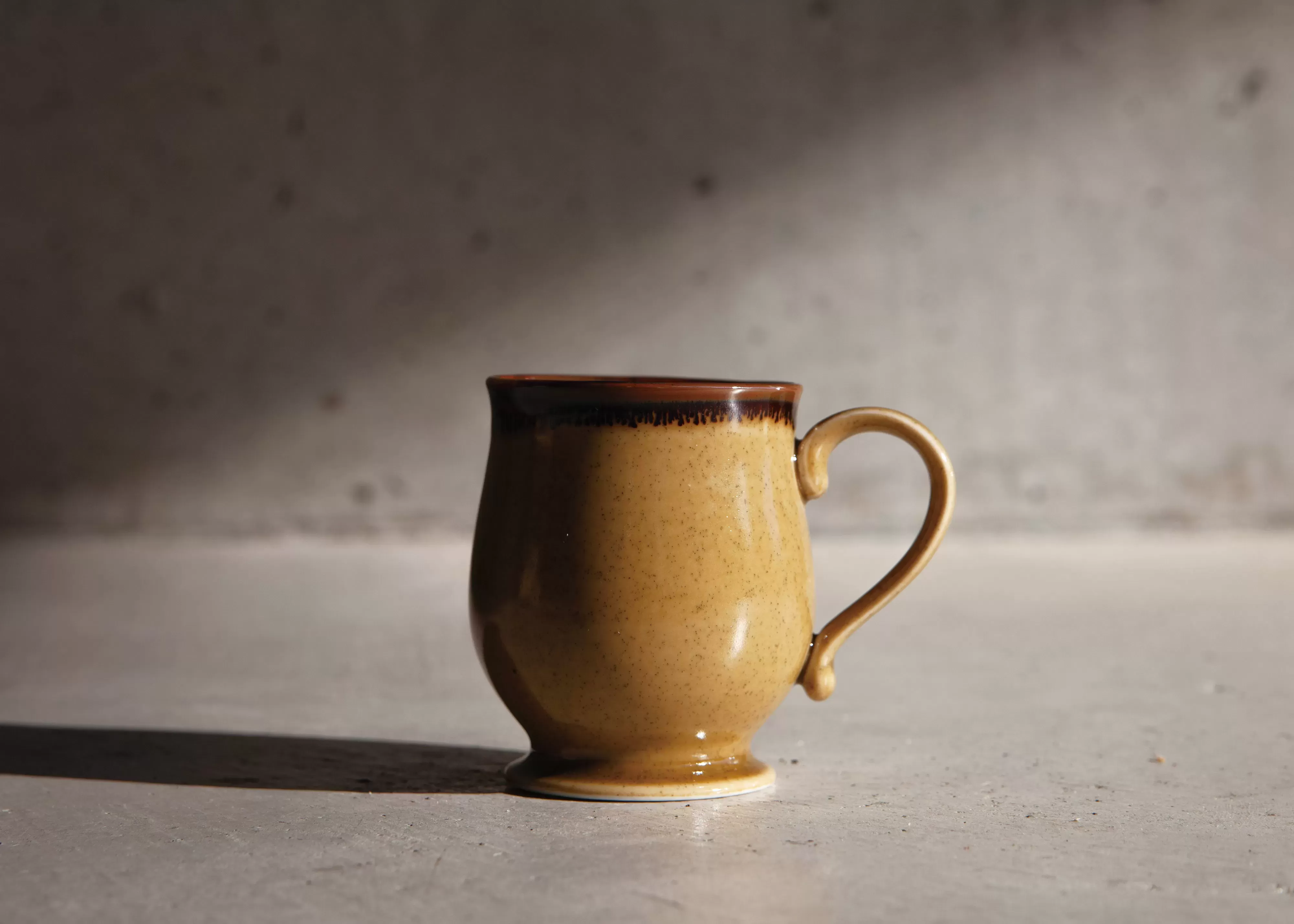 OLIVE MUG